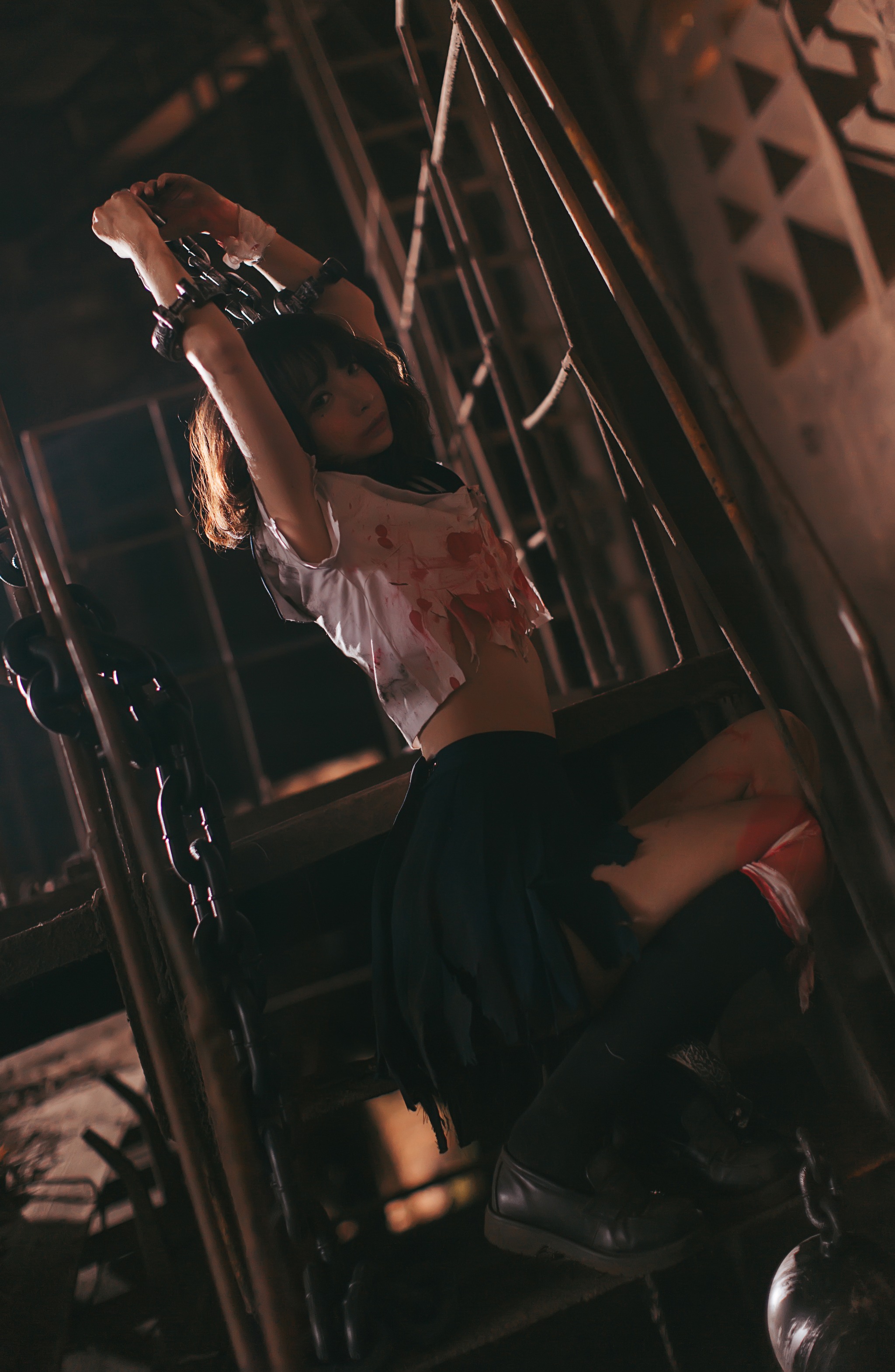 图片[1]-疯猫ss – NO.004 被囚禁的少女 [44P]-XikXak